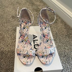ALDO CALLY-58 Pastel Multi - Size 7 - excellent condition